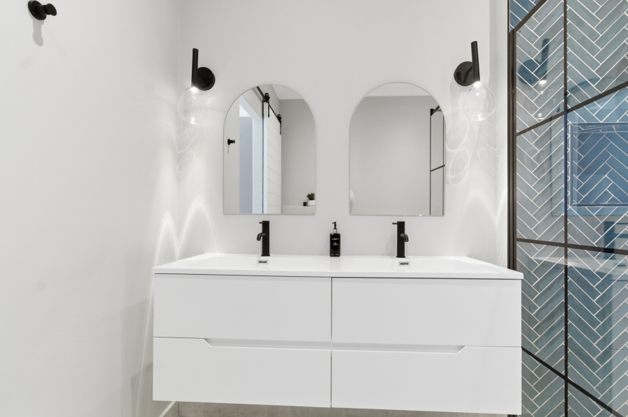 To Let 1 Bedroom Property for Rent in Sea Point Western Cape